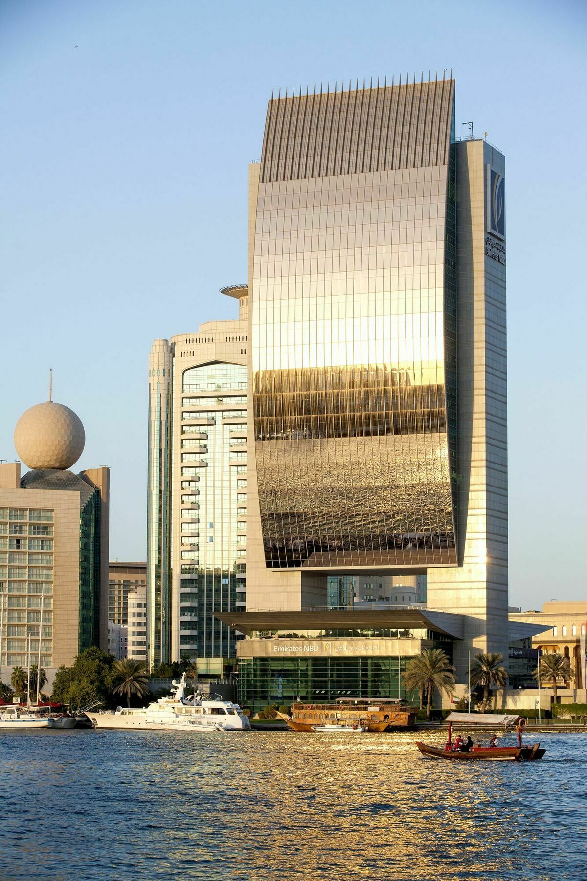 Hampton By Hilton Dubai Al Seef Экстерьер фото